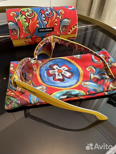 Солнцезащитные очки