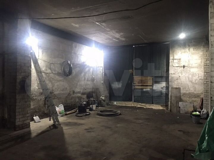 Гараж, > 30 м²