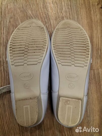 Туфли для девочки 30 размер новые