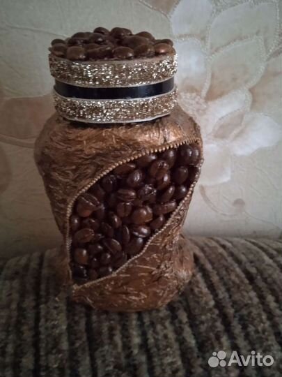 Баночка с растворимым кофе, графинчик