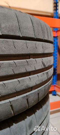 Bridgestone Potenza Sport 235/45 R18 и 265/40 R18