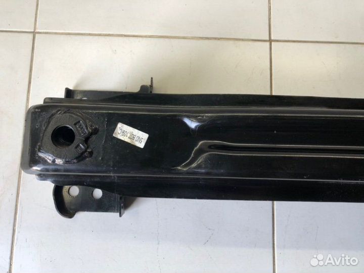 Усилитель бампера передний Volkswagen Tiguan 1 5N