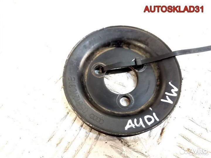Шкив помпа VW Passat B5 1.8 ADR 058121031C