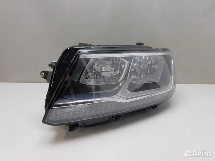 Фара левая Volkswagen Tiguan