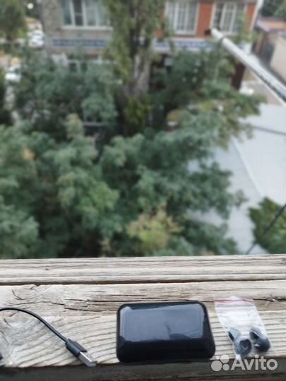 Без проводные наушники