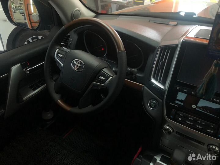 Руль от Toyota Land Cruiser 200 подходит на дорест