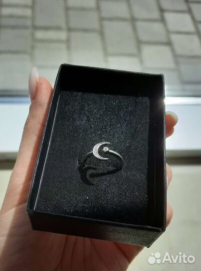 Серебряное кольцо