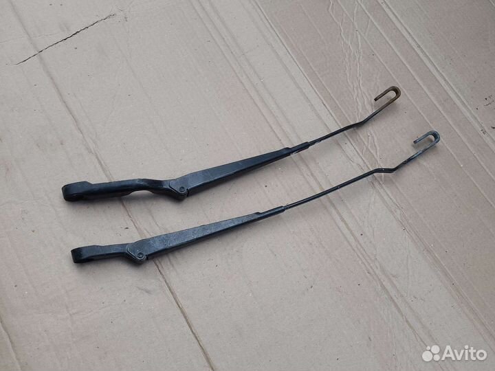 Поводок дворников Volkswagen Passat B4 1993-1996