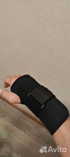 Ортез на лучезапястный сустав правый