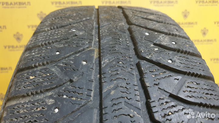 Bridgestone Ice Cruiser 7000 215/60 R17 96H