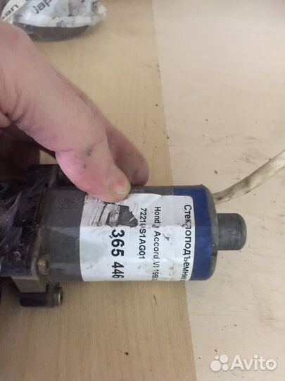 Стеклоподьемник правый Honda Accord 6