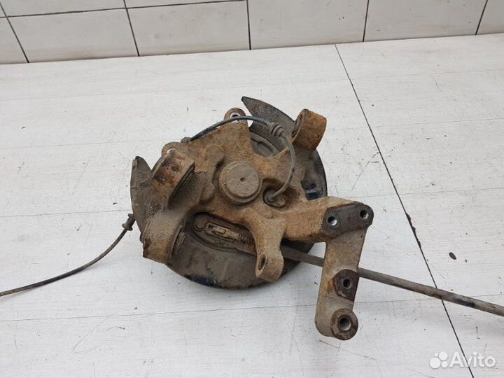 Кулак задний левый Ssang Yong Actyon 2 G20DF 2013