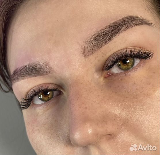 Наращивание ресниц, оформление бровей