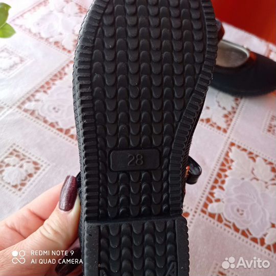 Детские вещи и обувь