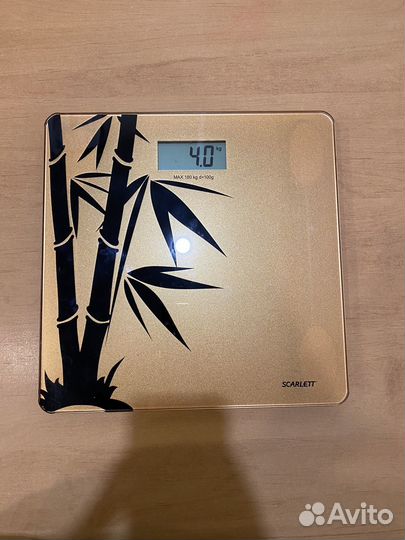 Весы напольные электронные Scarlett