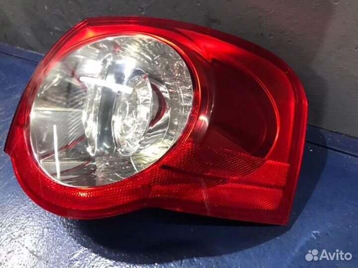 Фонарь правый Volkswagen Passat B6