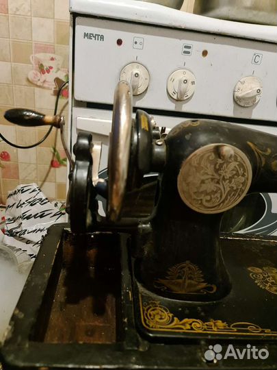 Швейная машина