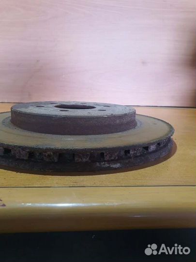 Диск тормозной передний Cadillac Srx 265 4.6