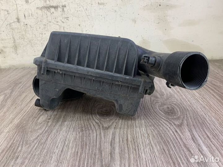 Корпус воздушного фильтра Opel Astra H 2004-2010