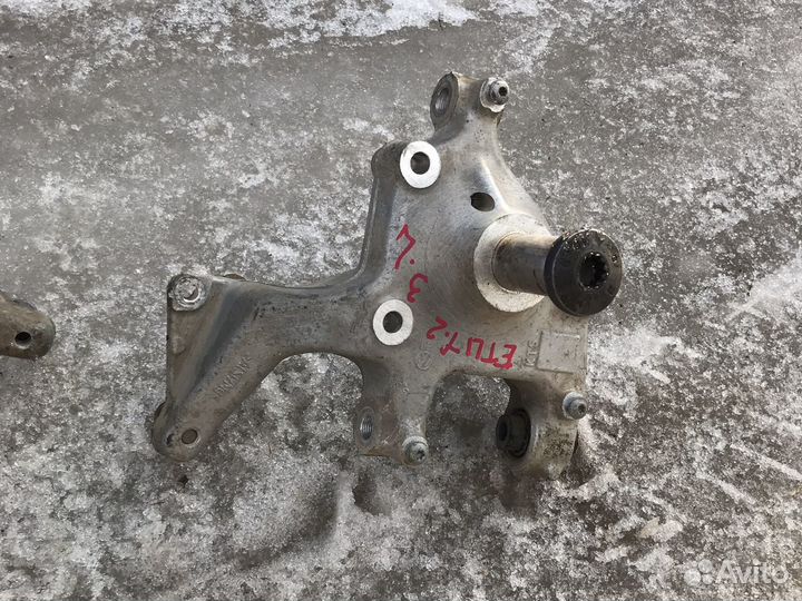 Кулак задний шкода ети