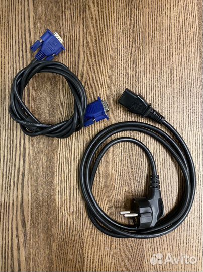 Сетевой кабель и VGA кабель