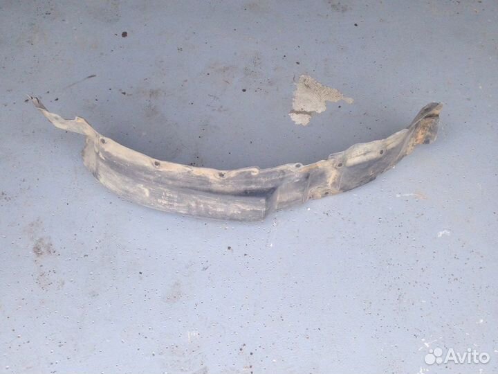 Toyota Land Cruiser J100 Передние подкрылки