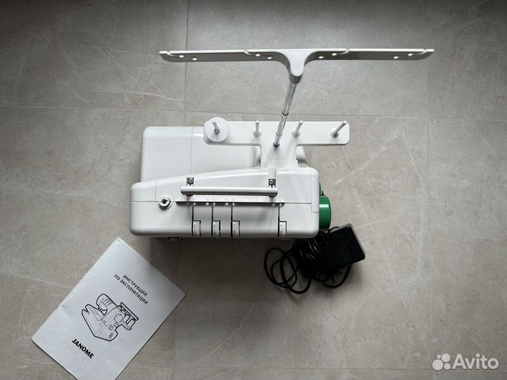 Распошивальная машина Janome CoverPro 7