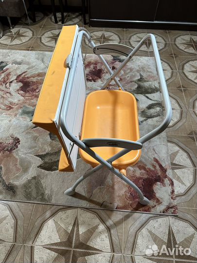 Ванночка с подставкой и пеленальным столиком CAM