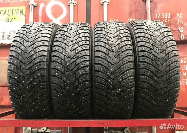 Nokian Tyres Hakkapeliitta 8 SUV 215/70 R16 100T