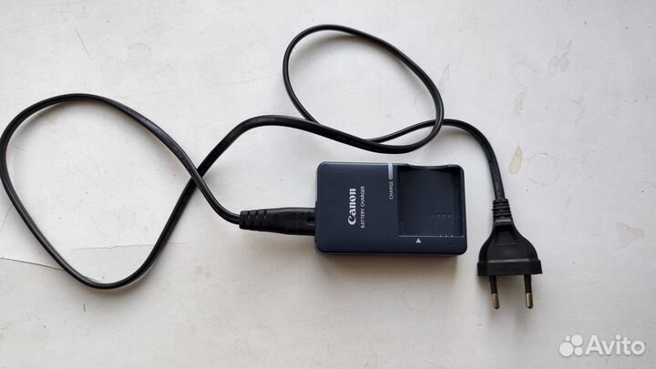Зарядное устройство фотоаппарат Canon V04484