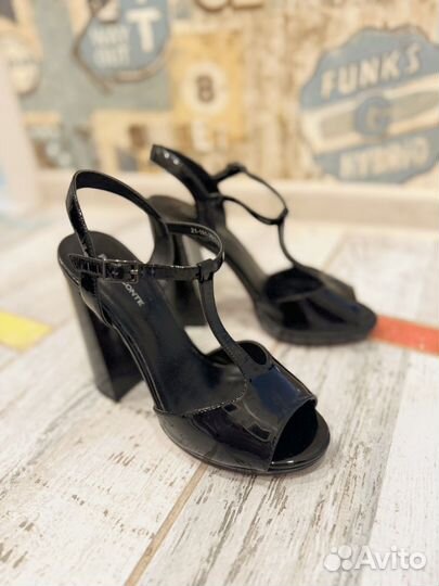 Босоножки женские 37 размер