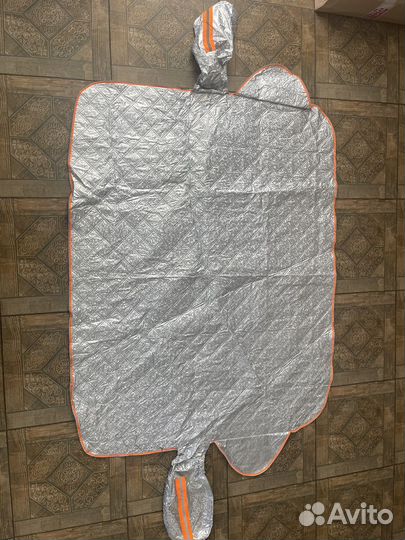 Защитный чехол от солнца на стекло автомобиля