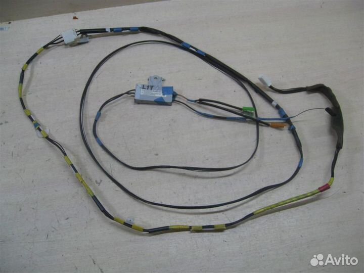 Усилитель антенны Toyota Avensis T27 2011