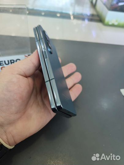 Samsung Galaxy Z Fold 4