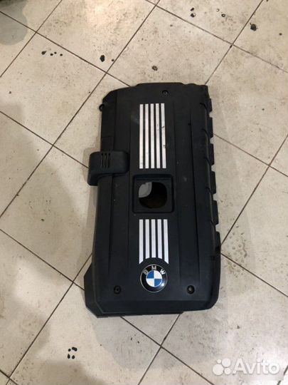 Декоративная крышка двигателя Bmw