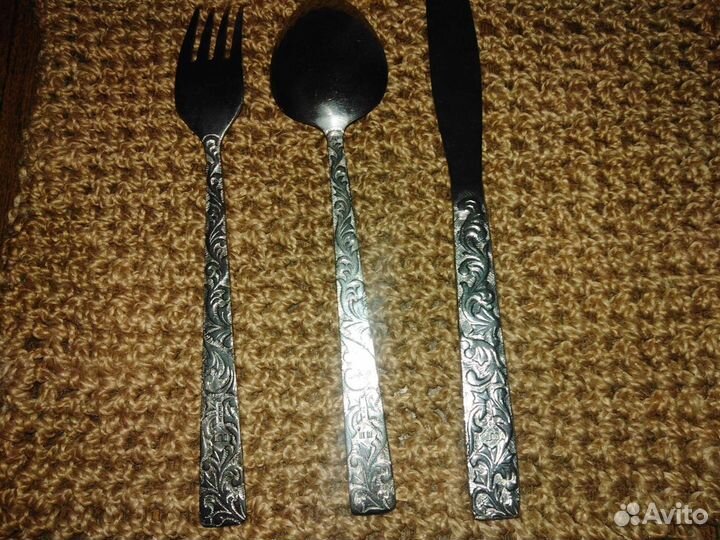 Набор новых столовых приборов. 24 предмета