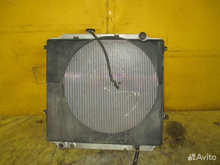 Радиатор двс на Toyota Hilux Surf VZN185W 5VZ-FE