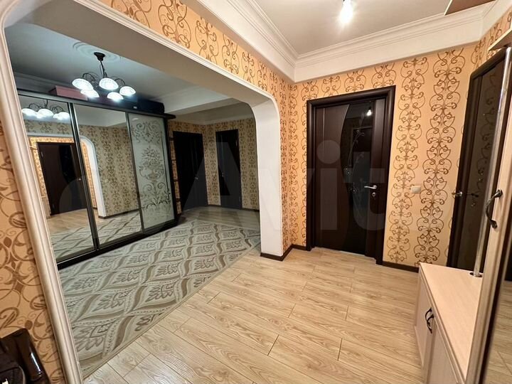 2-к. квартира, 75 м², 10/10 эт.