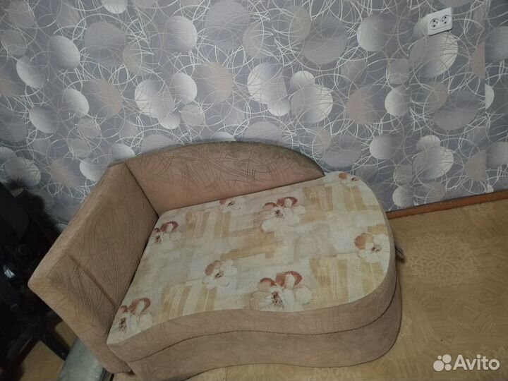 Продам диванчик