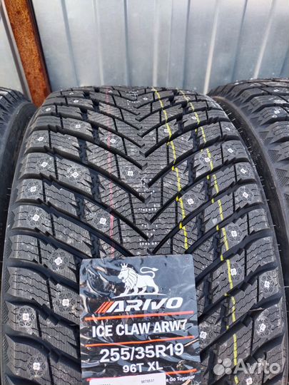 Arivo Ice Claw ARW7 255/35 R19