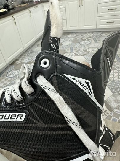 Коньки хоккейные