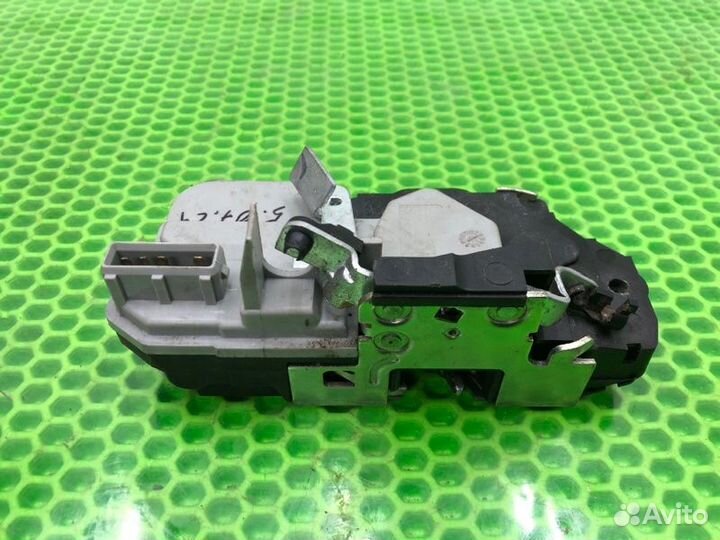 Замок боковой двери задний левый LADA Kalina