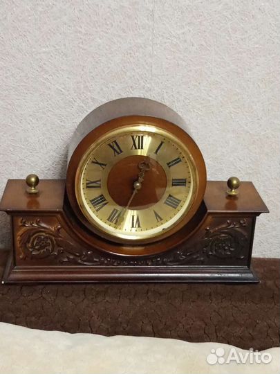 Настольные часы