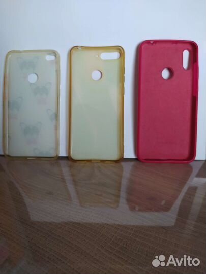 Чехлы на телефон