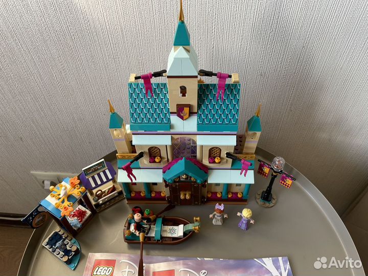 Lego Disney Frozen II деревня в Эрренделле