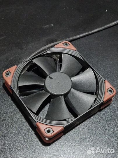 Noctua NF-A14 Noctua NF-F12