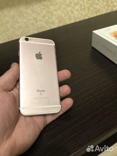 Телефон iPhone 6s