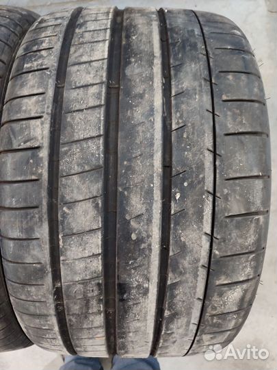 Michelin Pilot Super Sport 285/30 R19