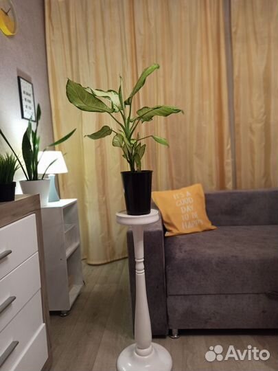 Подставка в винтажном стиле из дерева