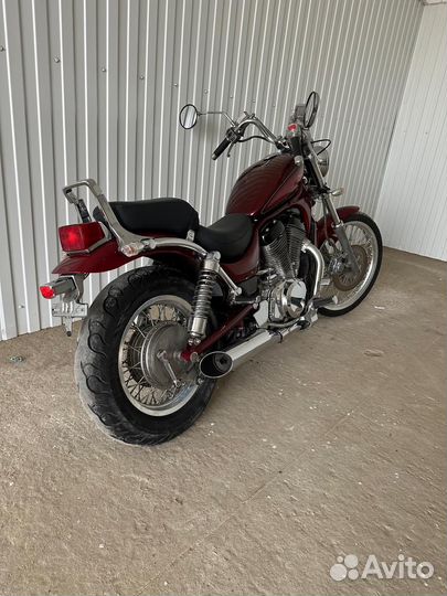 Suzuki intruder400
